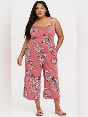 Torrid wide leg Floral summer boho Jumpsuit in Dusty Rose w resort vacay vibe